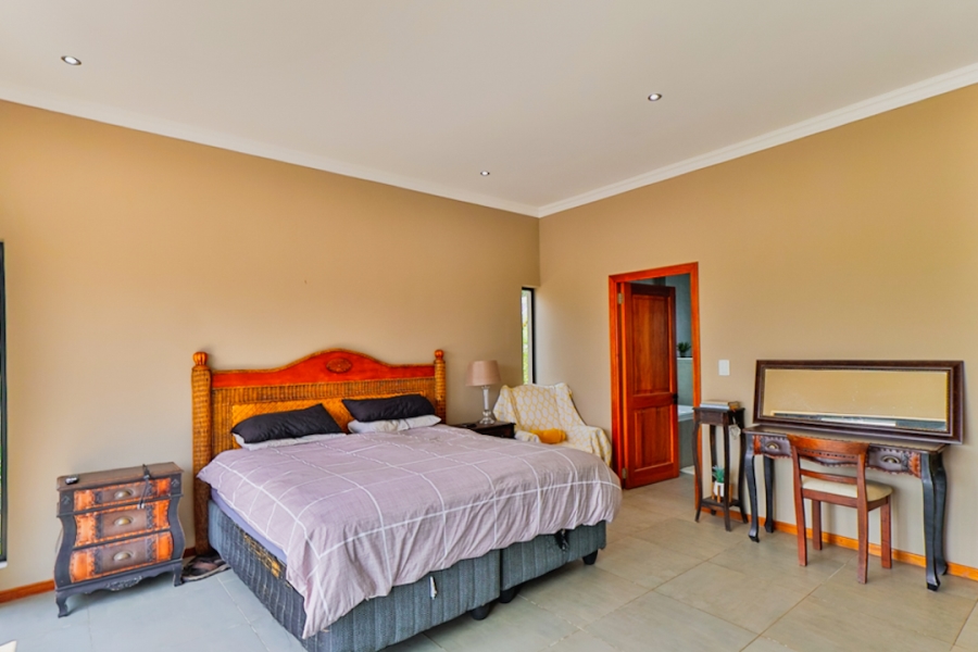 4 Bedroom Property for Sale in The Coves North West